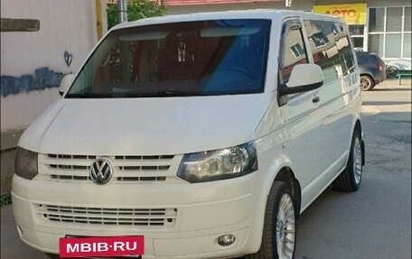 Volkswagen Caravelle T5, 2012 год, 1 850 000 рублей, 10 фотография