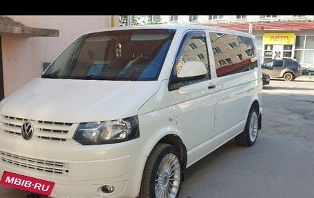Volkswagen Caravelle T5, 2012 год, 1 850 000 рублей, 15 фотография