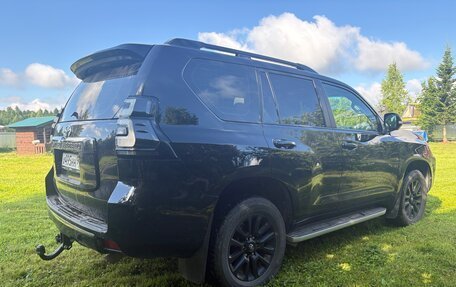 Toyota Land Cruiser Prado 150 рестайлинг 2, 2020 год, 5 850 000 рублей, 4 фотография