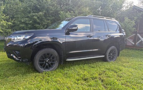 Toyota Land Cruiser Prado 150 рестайлинг 2, 2020 год, 5 850 000 рублей, 2 фотография