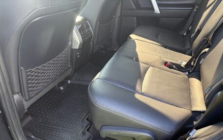 Toyota Land Cruiser Prado 150 рестайлинг 2, 2020 год, 5 850 000 рублей, 13 фотография