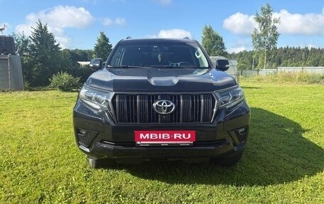 Toyota Land Cruiser Prado 150 рестайлинг 2, 2020 год, 5 850 000 рублей, 10 фотография