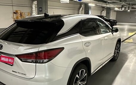 Lexus RX IV рестайлинг, 2021 год, 5 790 000 рублей, 7 фотография