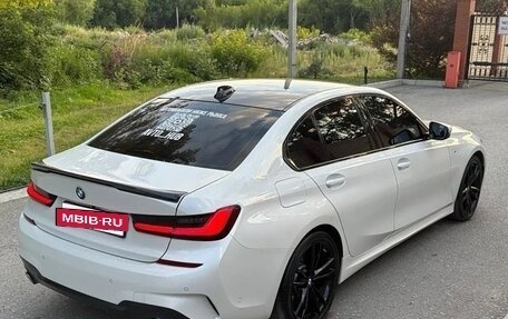 BMW 3 серия, 2019 год, 2 950 000 рублей, 15 фотография