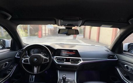 BMW 3 серия, 2019 год, 2 950 000 рублей, 18 фотография