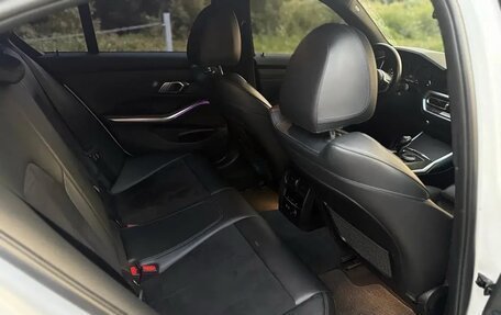 BMW 3 серия, 2019 год, 2 950 000 рублей, 23 фотография