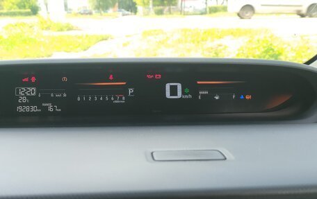 Honda Stepwgn IV, 2017 год, 2 000 000 рублей, 6 фотография