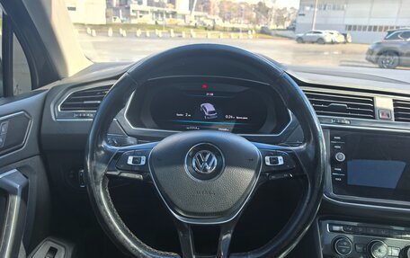 Volkswagen Tiguan II, 2017 год, 2 200 000 рублей, 5 фотография