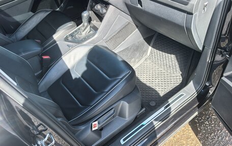 Volkswagen Tiguan II, 2017 год, 2 200 000 рублей, 8 фотография