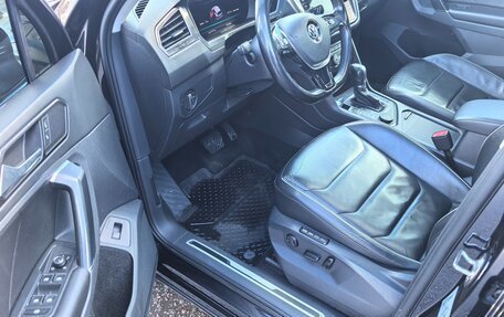 Volkswagen Tiguan II, 2017 год, 2 200 000 рублей, 6 фотография