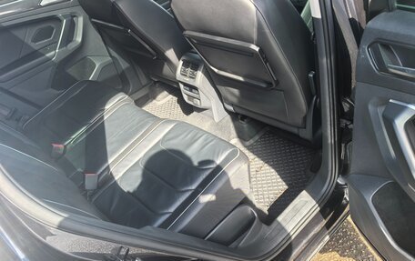 Volkswagen Tiguan II, 2017 год, 2 200 000 рублей, 9 фотография