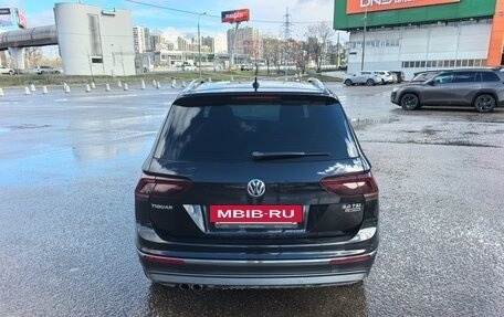 Volkswagen Tiguan II, 2017 год, 2 200 000 рублей, 19 фотография