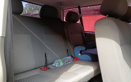 Volkswagen Caravelle T5, 2012 год, 2 000 000 рублей, 18 фотография