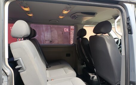 Volkswagen Caravelle T5, 2012 год, 2 000 000 рублей, 17 фотография