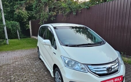 Honda Freed I, 2011 год, 1 100 000 рублей, 2 фотография
