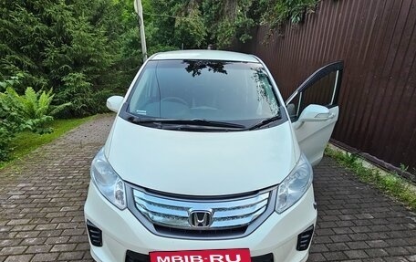 Honda Freed I, 2011 год, 1 100 000 рублей, 10 фотография