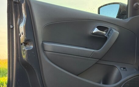 Volkswagen Polo VI (EU Market), 2010 год, 890 000 рублей, 10 фотография