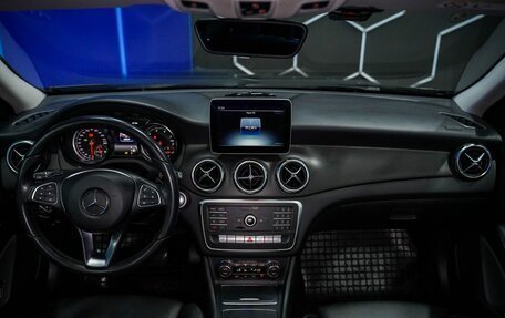 Mercedes-Benz GLA, 2017 год, 2 400 000 рублей, 12 фотография