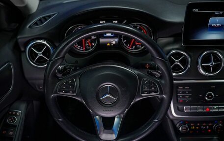 Mercedes-Benz GLA, 2017 год, 2 400 000 рублей, 26 фотография