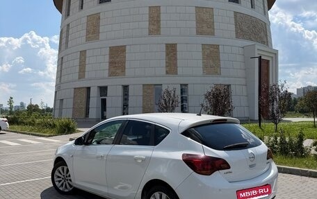 Opel Astra J, 2012 год, 690 000 рублей, 2 фотография