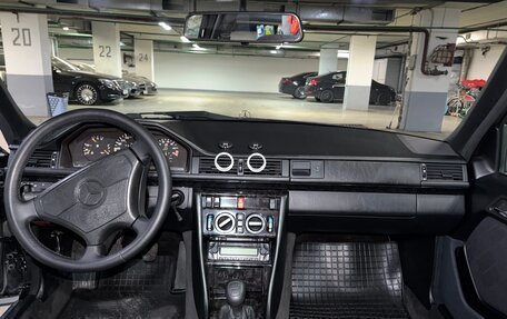 Mercedes-Benz E-Класс, 1994 год, 1 650 000 рублей, 10 фотография