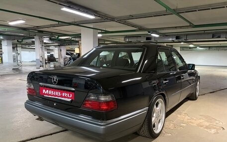 Mercedes-Benz E-Класс, 1994 год, 1 650 000 рублей, 13 фотография