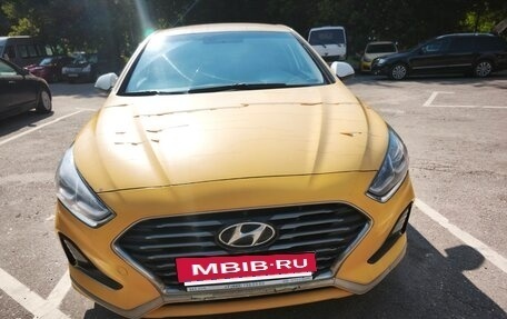 Hyundai Sonata VII, 2019 год, 800 000 рублей, 3 фотография