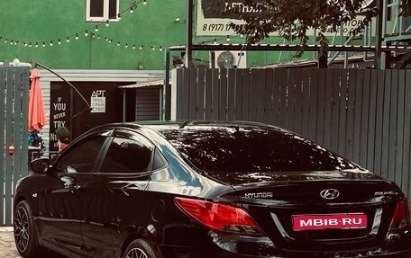 Hyundai Solaris II рестайлинг, 2014 год, 880 000 рублей, 1 фотография