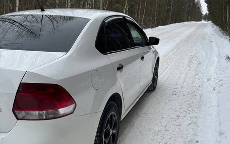 Volkswagen Polo VI (EU Market), 2011 год, 600 000 рублей, 2 фотография