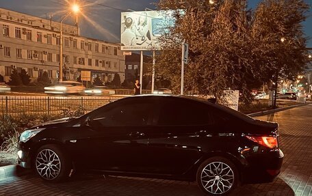 Hyundai Solaris II рестайлинг, 2014 год, 880 000 рублей, 2 фотография