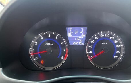 Hyundai Solaris II рестайлинг, 2014 год, 880 000 рублей, 5 фотография