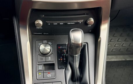 Lexus NX I, 2018 год, 2 800 000 рублей, 10 фотография