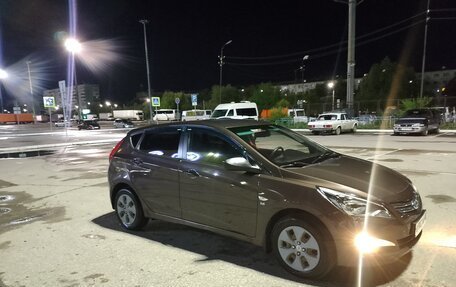 Hyundai Solaris II рестайлинг, 2016 год, 850 000 рублей, 3 фотография