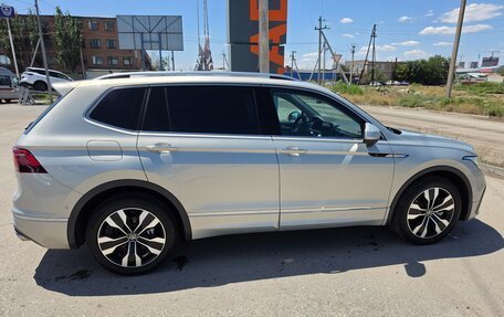 Volkswagen Tiguan II, 2021 год, 3 700 000 рублей, 4 фотография