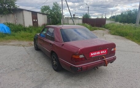Mercedes-Benz E-Класс, 1998 год, 55 000 рублей, 2 фотография