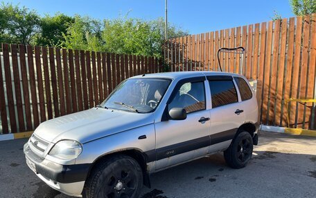 Chevrolet Niva I рестайлинг, 2004 год, 135 000 рублей, 4 фотография