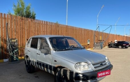 Chevrolet Niva I рестайлинг, 2004 год, 135 000 рублей, 10 фотография
