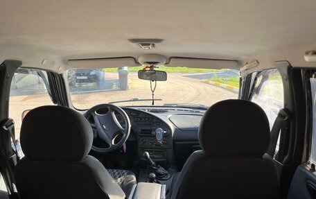 Chevrolet Niva I рестайлинг, 2004 год, 135 000 рублей, 19 фотография
