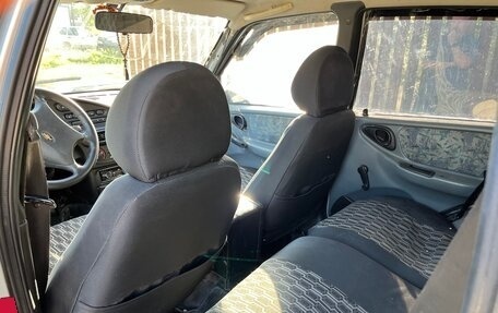 Chevrolet Niva I рестайлинг, 2004 год, 135 000 рублей, 12 фотография