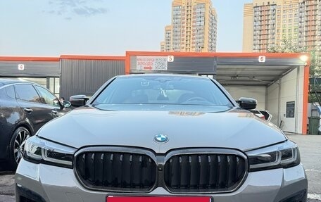 BMW 5 серия, 2021 год, 6 950 000 рублей, 2 фотография