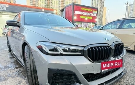 BMW 5 серия, 2021 год, 6 950 000 рублей, 3 фотография
