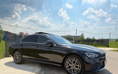 Mercedes-Benz E-Класс, 2022 год, 3 750 000 рублей, 7 фотография