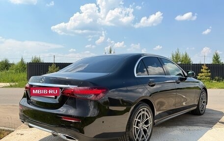 Mercedes-Benz E-Класс, 2022 год, 3 750 000 рублей, 15 фотография