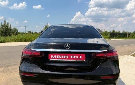 Mercedes-Benz E-Класс, 2022 год, 3 750 000 рублей, 12 фотография