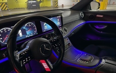 Mercedes-Benz E-Класс, 2022 год, 3 750 000 рублей, 16 фотография