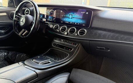 Mercedes-Benz E-Класс, 2022 год, 3 750 000 рублей, 24 фотография