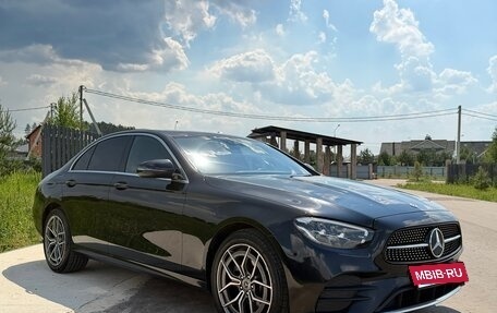 Mercedes-Benz E-Класс, 2022 год, 3 750 000 рублей, 25 фотография