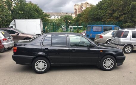 Volkswagen Vento, 1992 год, 400 000 рублей, 2 фотография