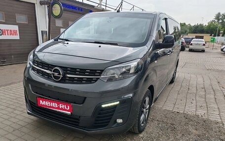 Opel Zafira Life I, 2020 год, 2 845 000 рублей, 2 фотография