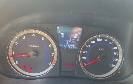 Hyundai Solaris II рестайлинг, 2013 год, 850 000 рублей, 8 фотография